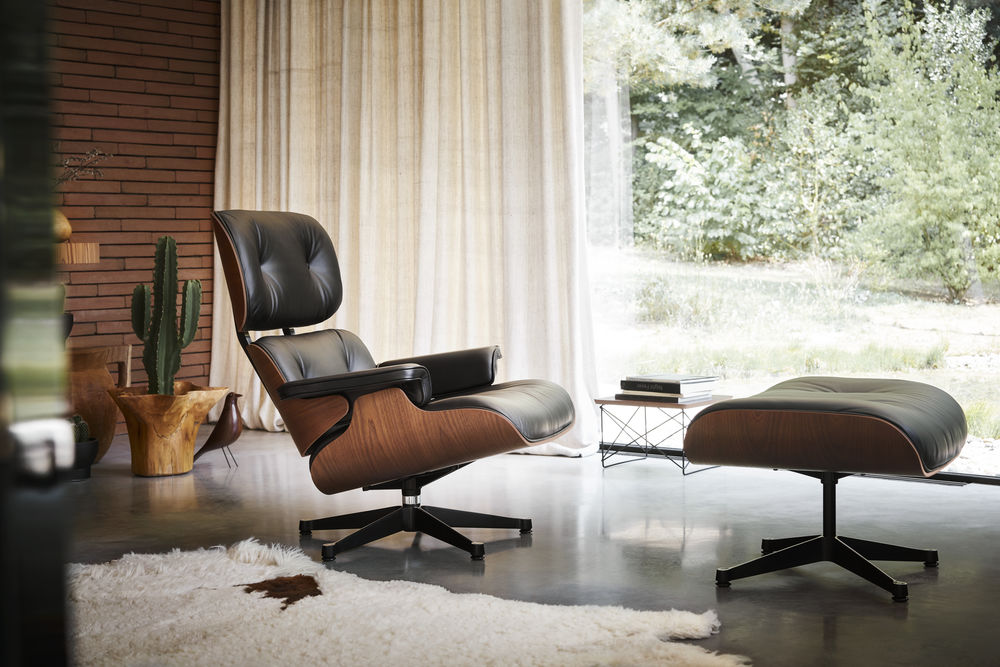 Vitra Eames Lounge Chair Mit Ottoman Ambiente 04 Zoom 